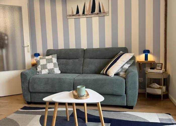 Le Bleu Marine, Grand Au Calme, A 2 Pas Du ! ジェラールメ